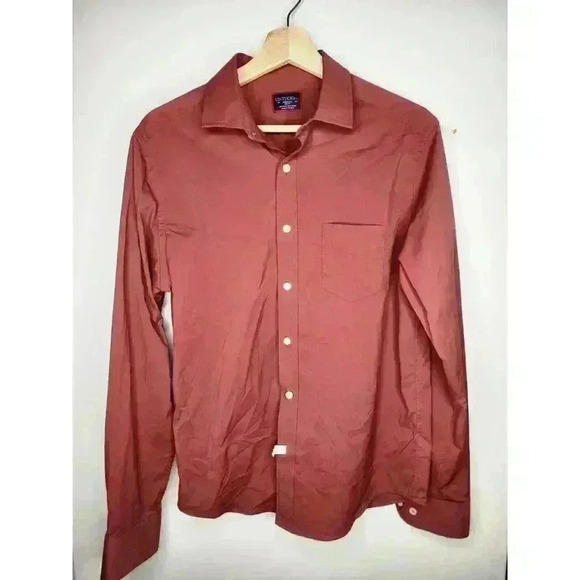 Untuckit‎ Men's Medium Slim Fit Maroon Button Up Shirt Nylon/Elastane Blend - Picture 1 of 3